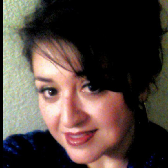 Meet your Posher, Amanda - Picture 1 of 1